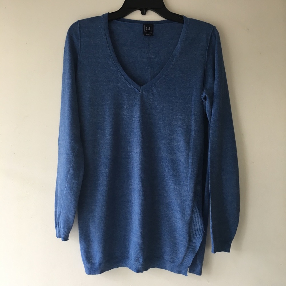 Gap V-neck Sweater